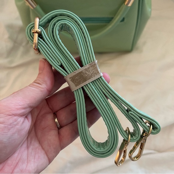 Dancing Days by Banned Patent Mint Green Retro Bag Purse - Picture 8 of 10